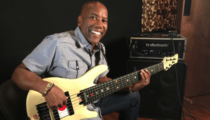 ネイザン・イースト(Nathan East)