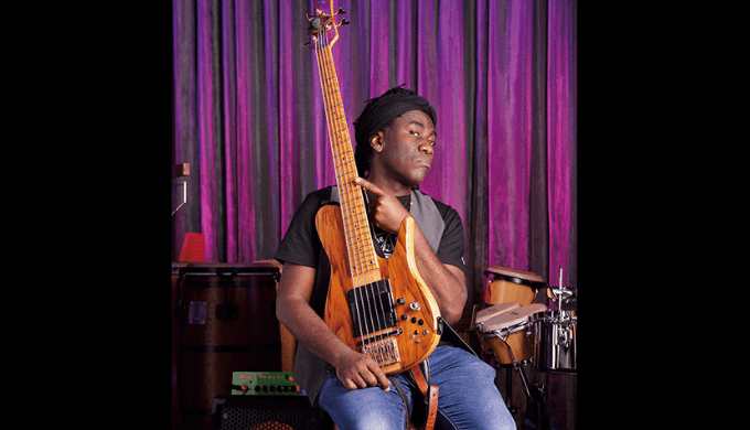 リチャードボナとは?どんなベーシスト?